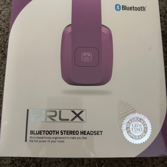 WirelessBluetooth headphones